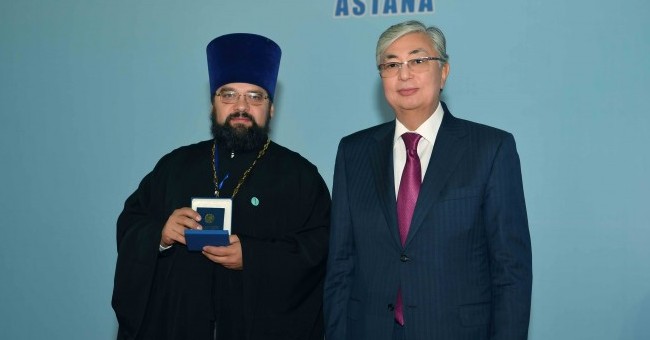 Исполнительный секретарь МСР священник Димитрий Сафонов был удостоен медали за вклад в развитие межрелигиозного диалога