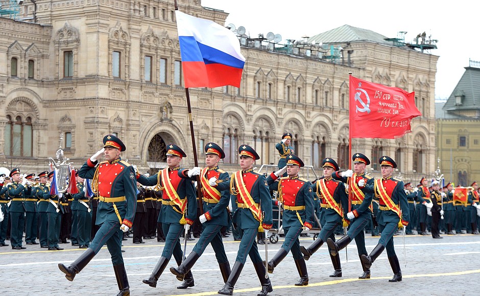 Главы и представители религиозных общин России посетили парад, посвященный Дню Победы