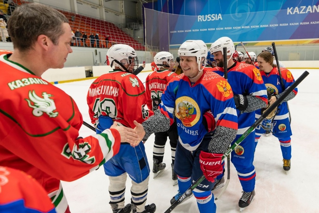 В Казани впервые состоялся межконфессиональный хоккейный матч
