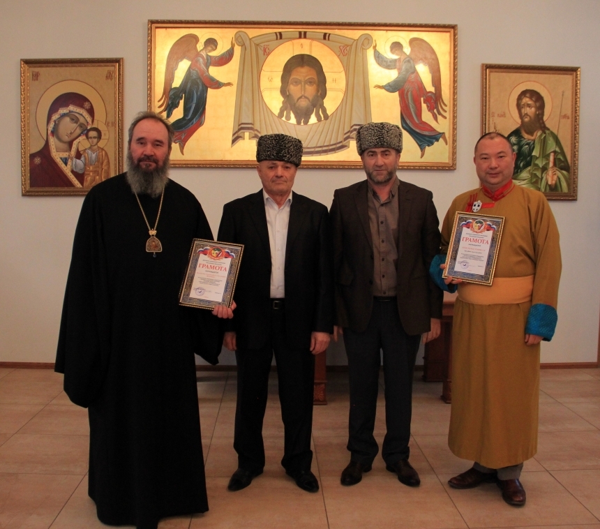Духовные лидеры Калмыкии обсудили вопросы межрелигиозного сотрудничества