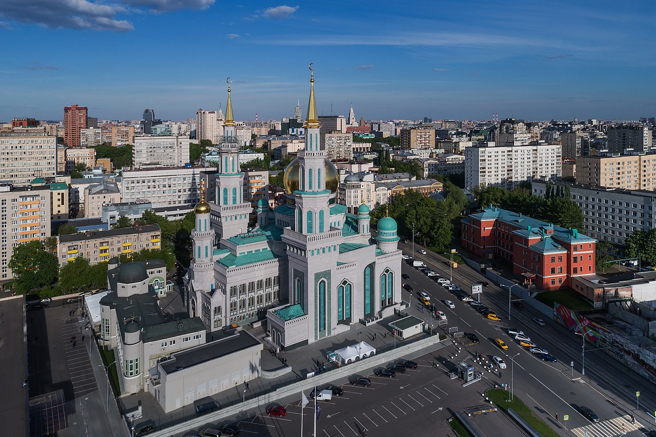 В Московской соборной мечети прошла первая общедоступная пятничная молитва