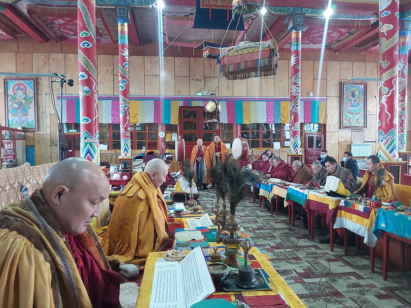 Буддисты продолжают отмечать восточный новый год 15-дневным молебном