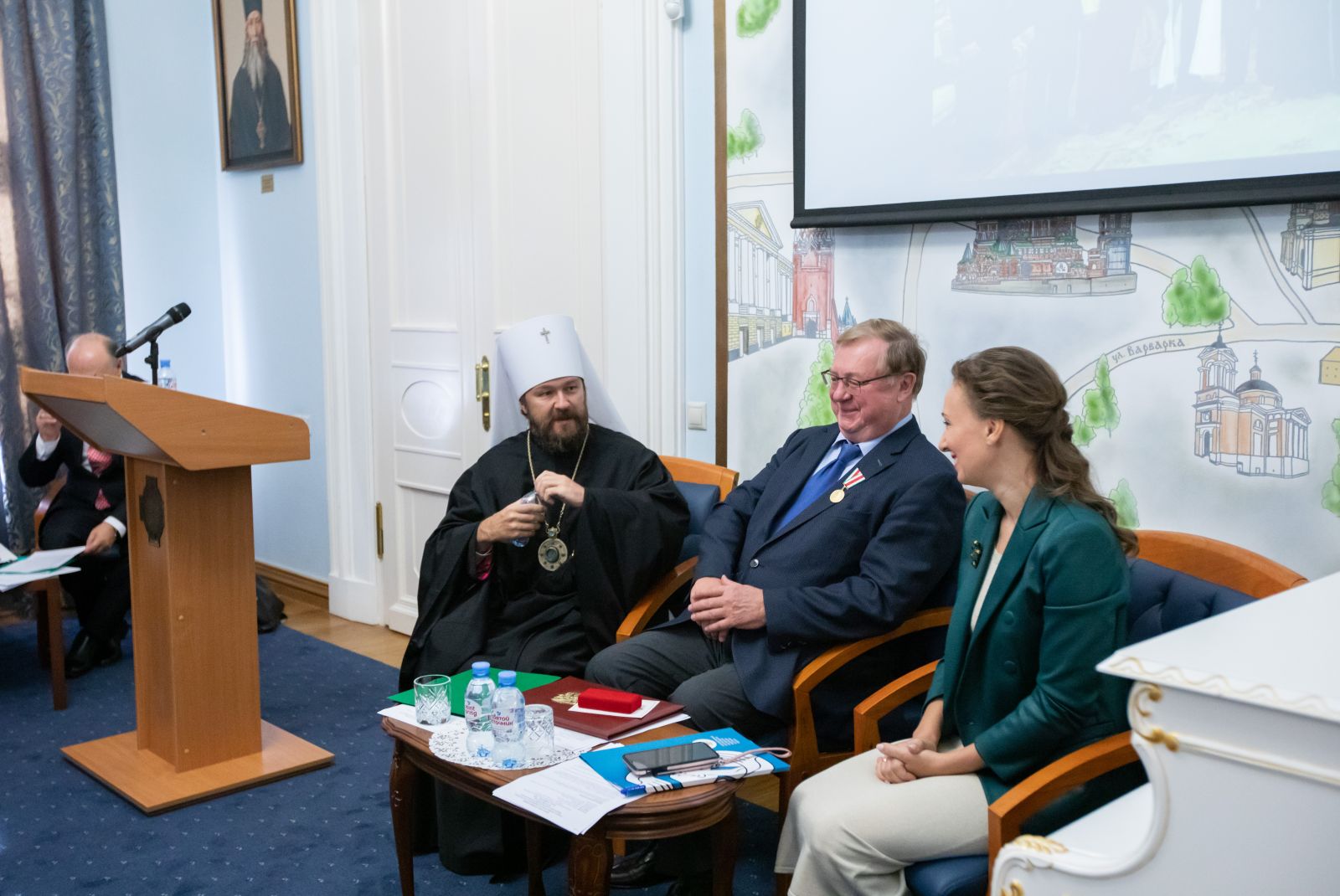 В Москве открылась конференция "Семья и семейные ценности традиционных религий России. Защита семьи в религиозно-общественном диалоге".