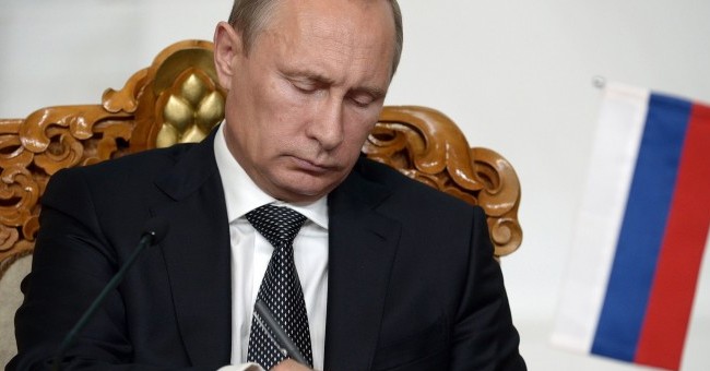 Президент России Владимир Путин подписал закон о штрафах за отсутствие антитеррористической защиты на объектах религиозных организаций