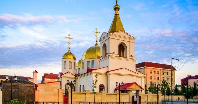 Православные и мусульманские общины России осуждают террористический акт в Грозном и выражают соболезнования родственникам погибших