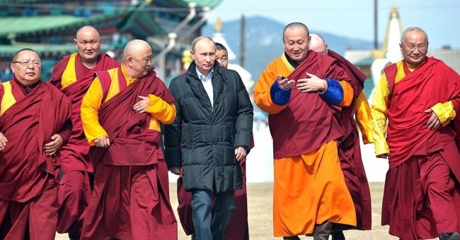 Президент России В.В. Путин поздравил российских буддистов с наступлением Нового года по лунному календарю.