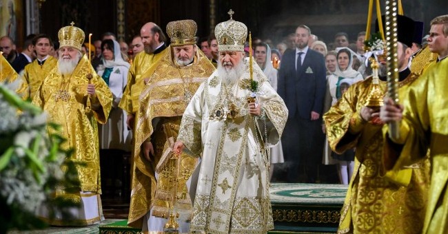 Православные христиане России празднуют Рождество Христово