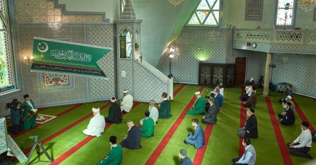 Мусульмане отмечают один из главных праздников в исламе – Ураза-Байрам (Ид аль-Фитр)