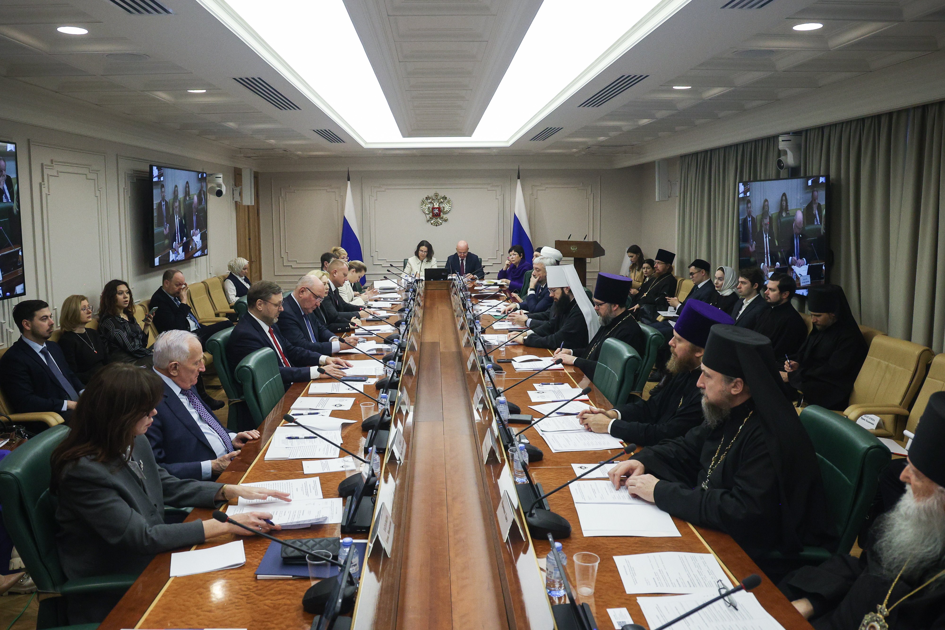 В Совете Федерации обсудили сохранение и продвижение культурного и духовного наследия России в контексте глобальных вызовов